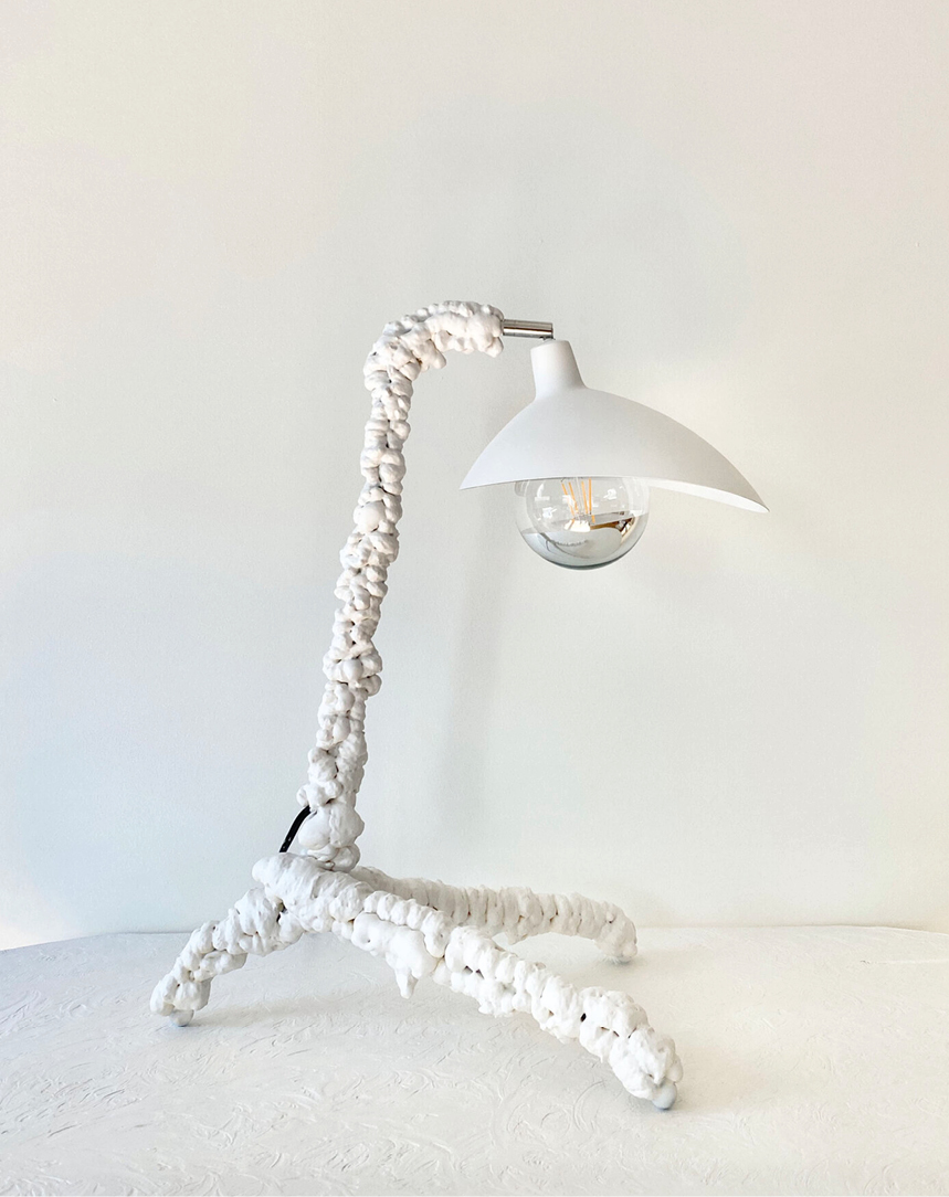 lampe mousse blanche © Blake Alexander pour Blumint Studios